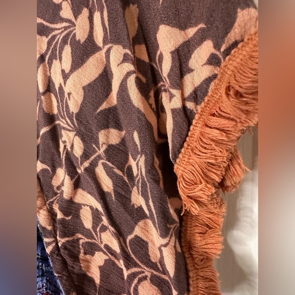 Umgee Terracotta Boho Patchwork Tee Flutter Sleeve Raw Edge Medium - Picture 4 of 8